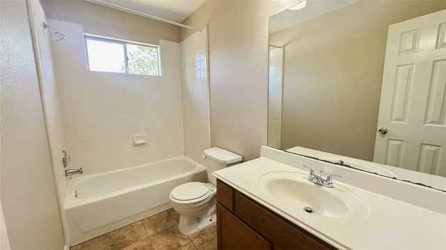 374 Lake View Drive, Montgomery, TX 77356