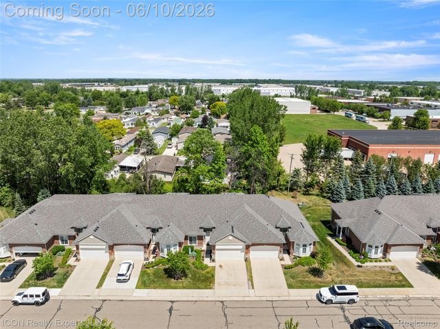 14789 N Park Drive 18, Shelby Charter Township, MI 48315