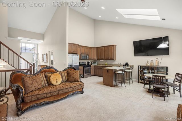 14789 N Park Drive 18, Shelby Charter Township, MI 48315