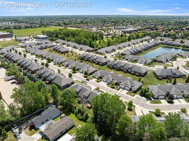 14789 N Park Drive 18, Shelby Charter Township, MI 48315