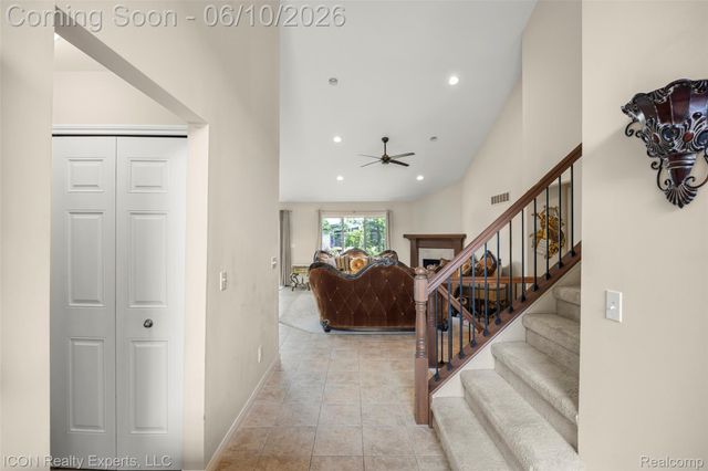 14789 N Park Drive 18, Shelby Charter Township, MI 48315