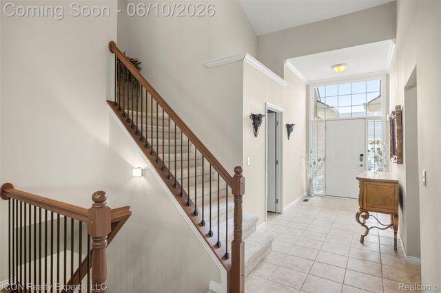 14789 N Park Drive 18, Shelby Charter Township, MI 48315