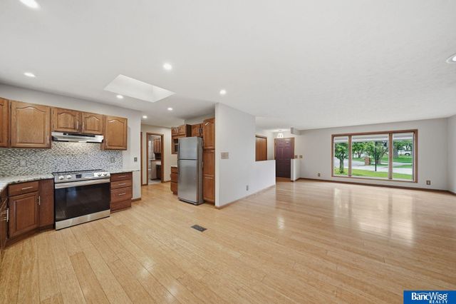 5601 Elk Circle, Lincoln, NE 68516