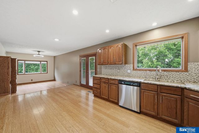 5601 Elk Circle, Lincoln, NE 68516
