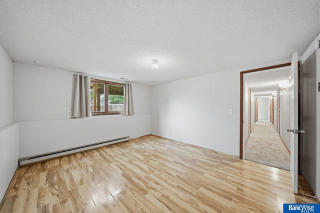 5601 Elk Circle, Lincoln, NE 68516
