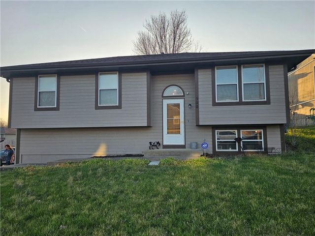 500 N Saville Court, Independence, MO 64050