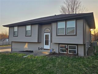500 N Saville Court, Independence, MO 64050