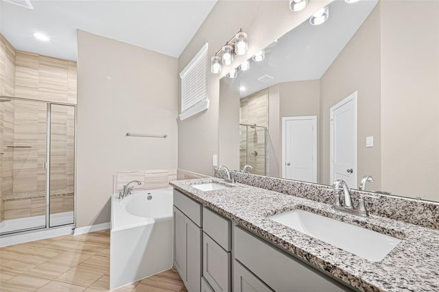 1563 Rustling Creek Drive, Missouri City, TX 77459