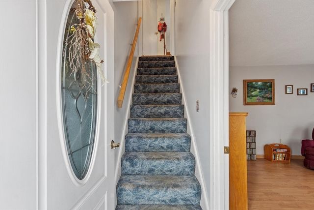 74 Harlem St, Lowell, MA 01854