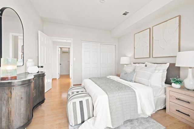 88 17th Avenue 304, San Mateo, CA 94402