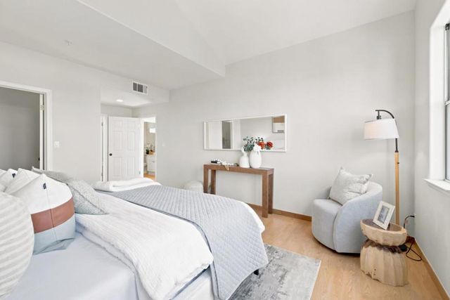 88 17th Avenue 304, San Mateo, CA 94402