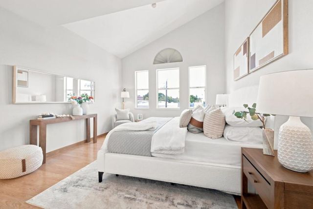 88 17th Avenue 304, San Mateo, CA 94402