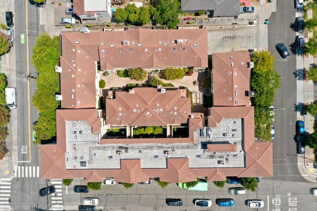 88 17th Avenue 304, San Mateo, CA 94402