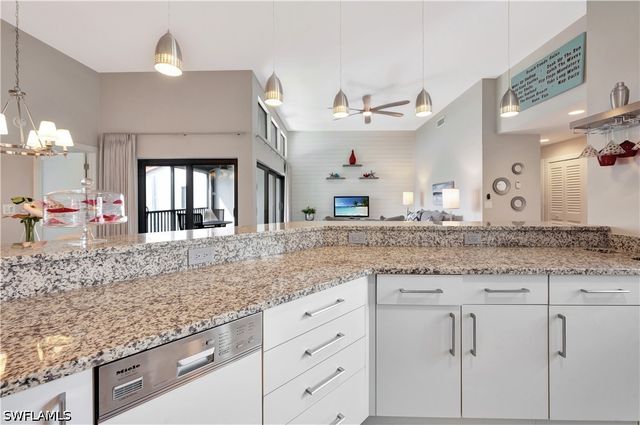 583 Beachwalk CIR Q-203, Naples, FL 34108
