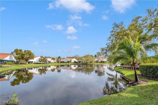583 Beachwalk CIR Q-203, Naples, FL 34108