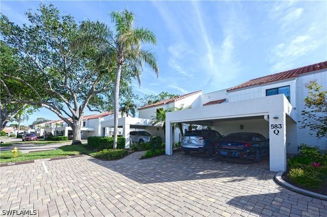 583 Beachwalk CIR Q-203, Naples, FL 34108
