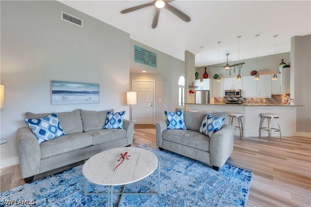 583 Beachwalk CIR Q-203, Naples, FL 34108