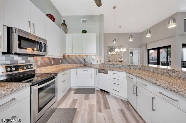 583 Beachwalk CIR Q-203, Naples, FL 34108