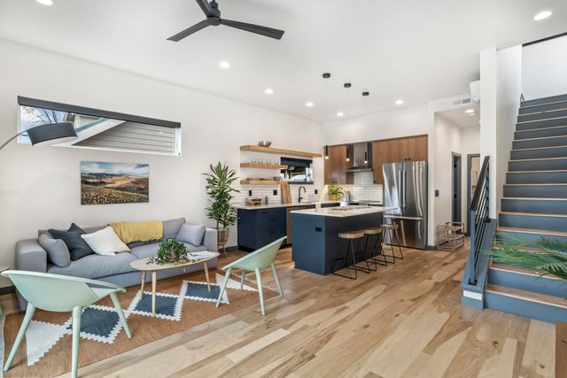 18 SW Roosevelt Avenue 4, Bend, OR 97702