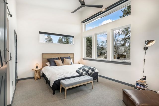 18 SW Roosevelt Avenue 4, Bend, OR 97702