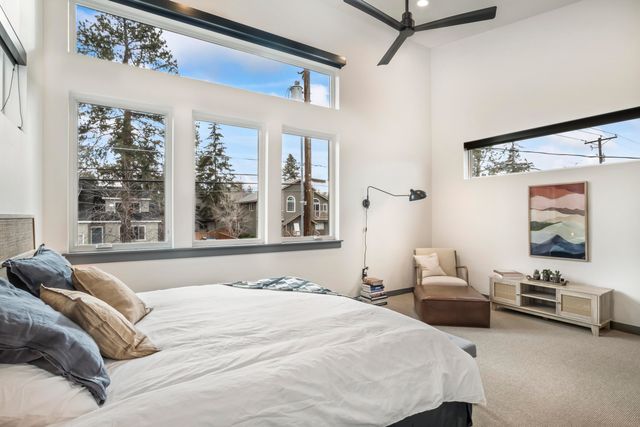 18 SW Roosevelt Avenue 4, Bend, OR 97702