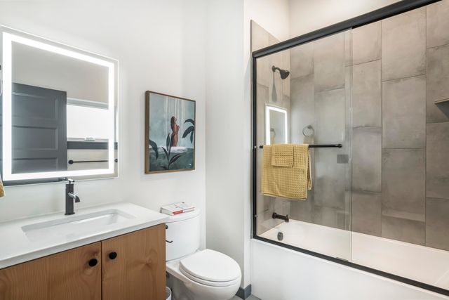 18 SW Roosevelt Avenue 4, Bend, OR 97702