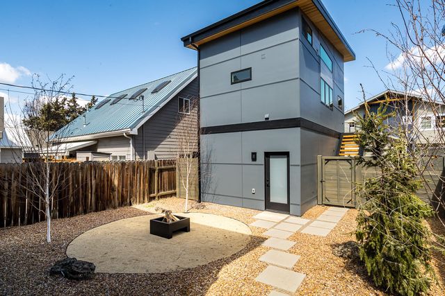 18 SW Roosevelt Avenue 4, Bend, OR 97702