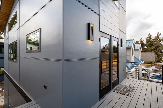 18 SW Roosevelt Avenue 4, Bend, OR 97702