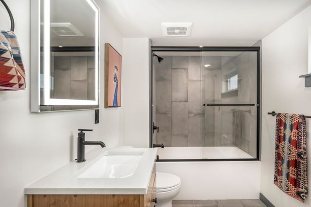 18 SW Roosevelt Avenue 4, Bend, OR 97702