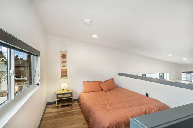 18 SW Roosevelt Avenue 4, Bend, OR 97702