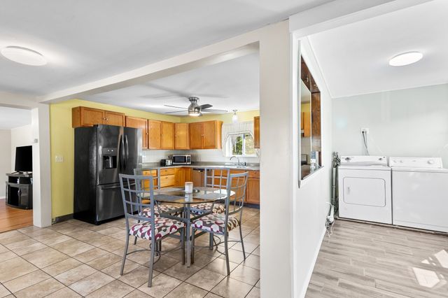 2113 Pleasant St, Fall River, MA 02723