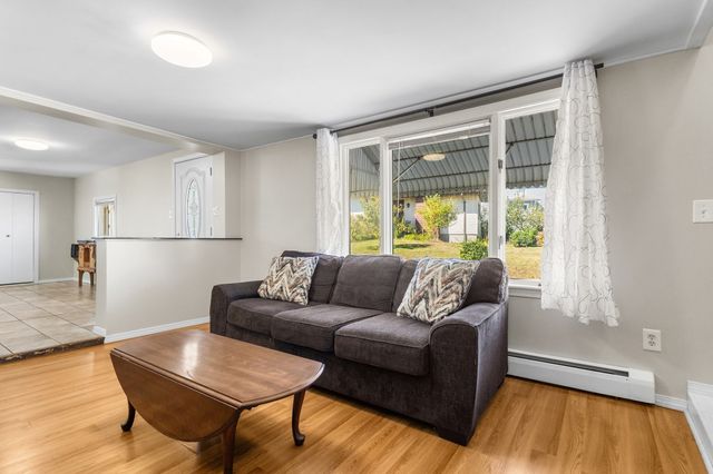 2113 Pleasant St, Fall River, MA 02723