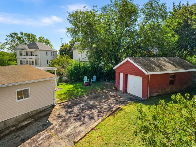 2113 Pleasant St, Fall River, MA 02723