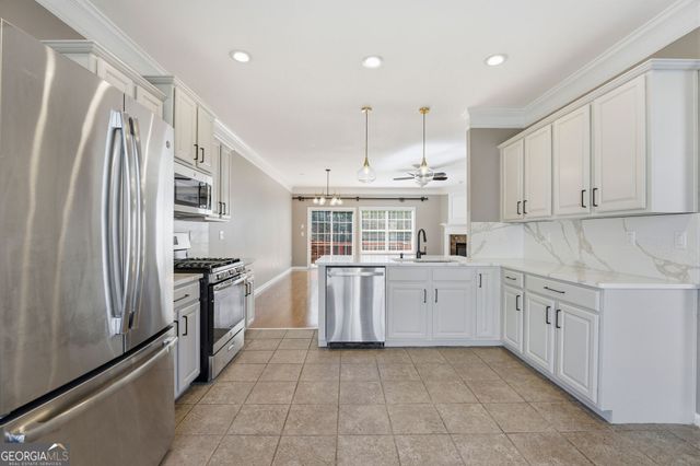 7856 Kiverton Place, Atlanta, GA 30350