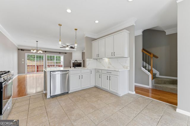 7856 Kiverton Place, Atlanta, GA 30350