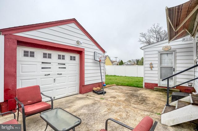 94 AVALON AVE, Dundalk, MD 21222