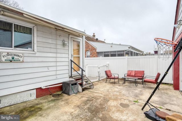 94 AVALON AVE, Dundalk, MD 21222