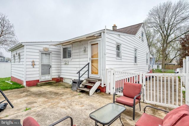 94 AVALON AVE, Dundalk, MD 21222