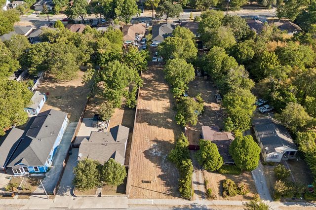 1221 Lebanon Avenue, Dallas, TX 75208