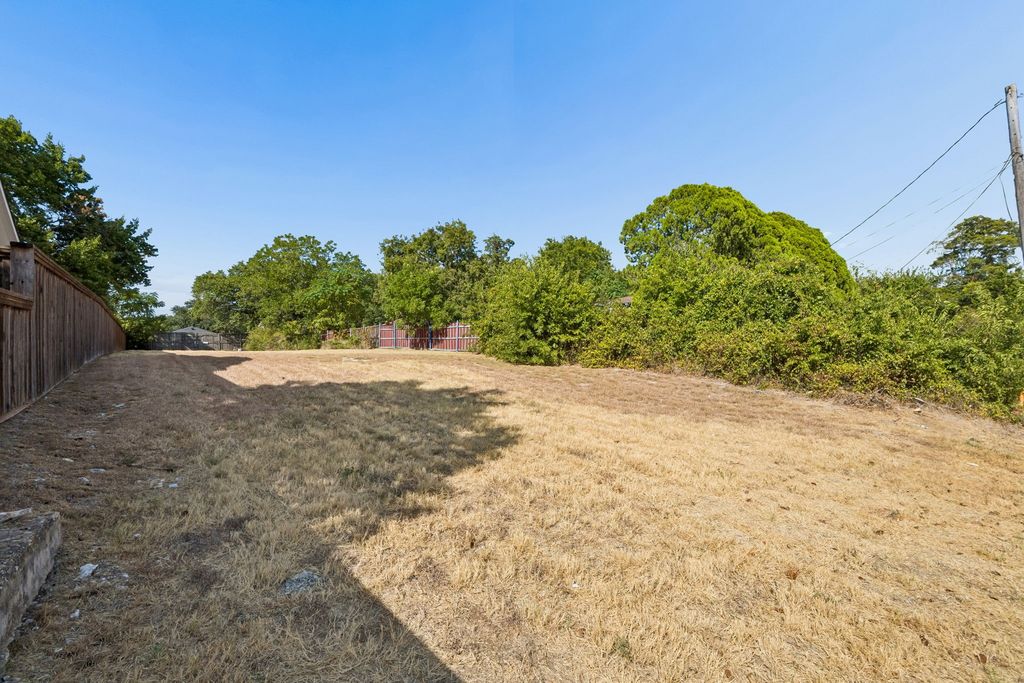 1221 Lebanon Avenue, Dallas, TX 75208 — photo 5