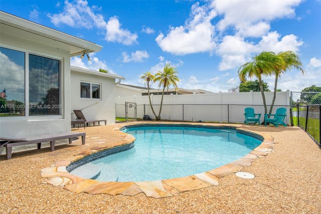 2227 NW 65th Ave, Margate, FL 33063