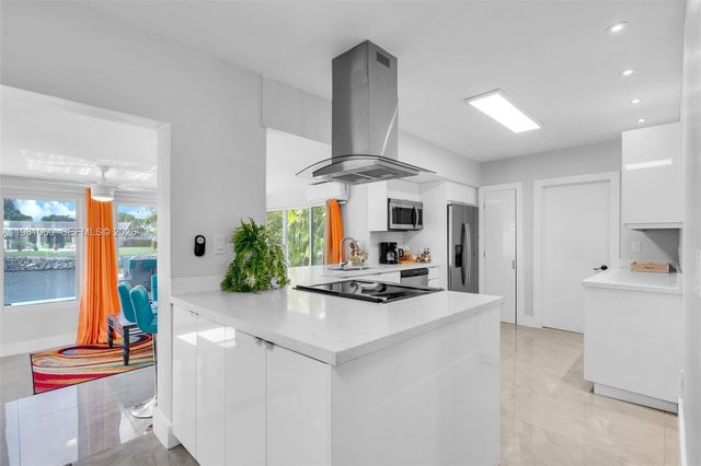 2227 NW 65th Ave, Margate, FL 33063