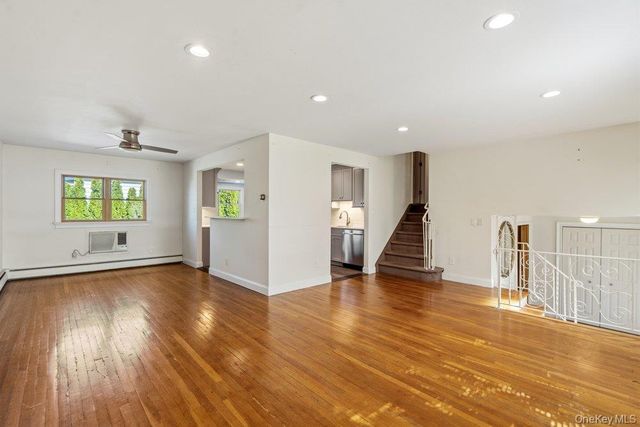 430 Violet Street, Massapequa Park, NY 11762