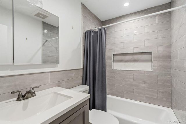 430 Violet Street, Massapequa Park, NY 11762