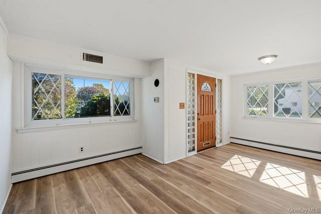 430 Violet Street, Massapequa Park, NY 11762