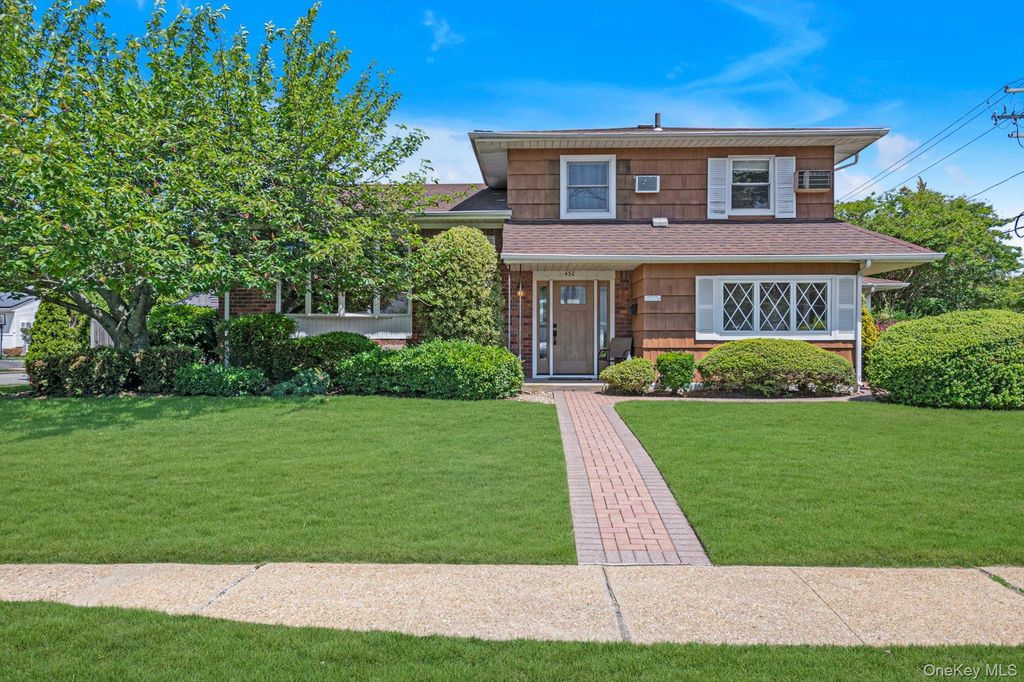 430 Violet Street, Massapequa Park, NY 11762 — exterior