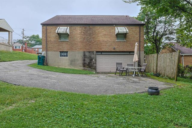 2865 Lafeuille Avenue, Cincinnati, OH 45211