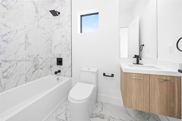 526 SW 2nd 2, Miami, FL 33130