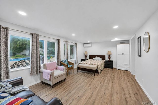 49 Village Drive, Jericho, NY 11753