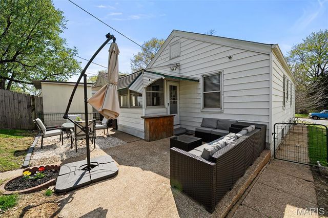 3216 Jasper Park, St Louis, MO 63139